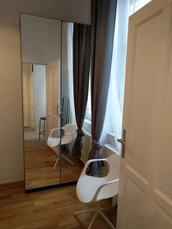Design Place 1030 Viena 0*,
