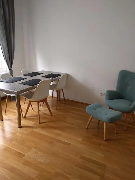 Design Place 1030 Viena 0*,