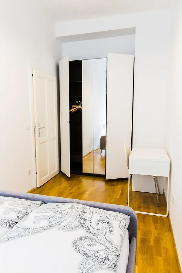 Design Place 1030 Viena